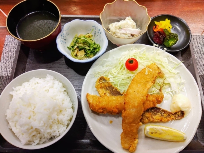 カマス唐揚げ美味しい～「休み明け天気は良いですね。　【鳥夜ゆうこ、京都市南区、居酒屋、ランチ、地鶏、お刺身 】」