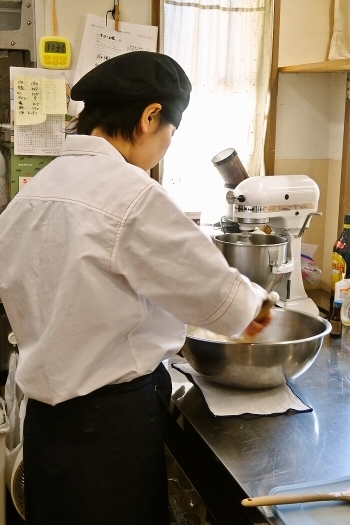 シフォンケーキはヴィラ・ドゥッフで毎日手作りしております。「たまご村 甲府店」