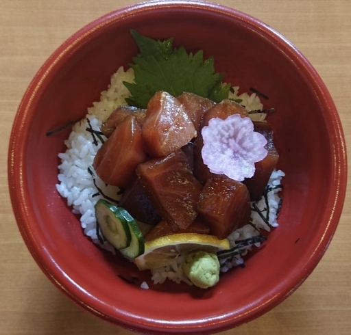 日替り弁当「明日の日替り弁当は「マグロ漬け丼」」