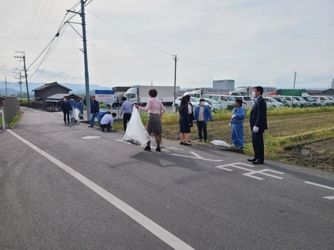 清掃活動「会社周辺の清掃活動」