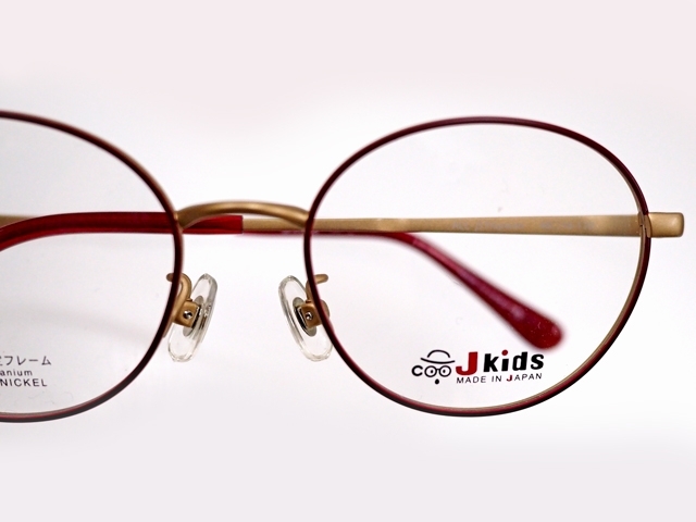 J-kids　ジェイキッズ新型フレーム「頑丈で軽いこども用新作メガネ、入荷しました！」