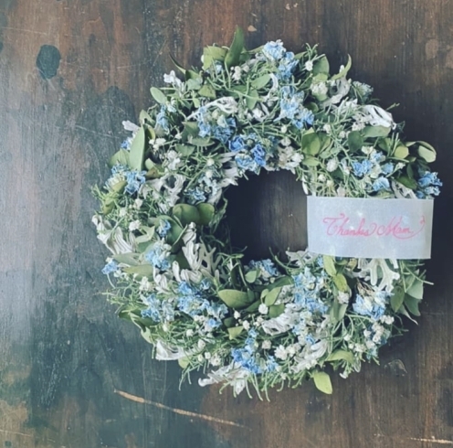 ユーカリ、ダスティーミラーとブルーの紫陽花「母の日の贈り物-ドライフラワーリース-」