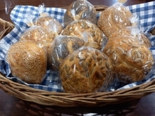 お持ち帰り用！！「山の中の小さなドイツパン工房HIROSE」さんのドイツパン販売開始しました！