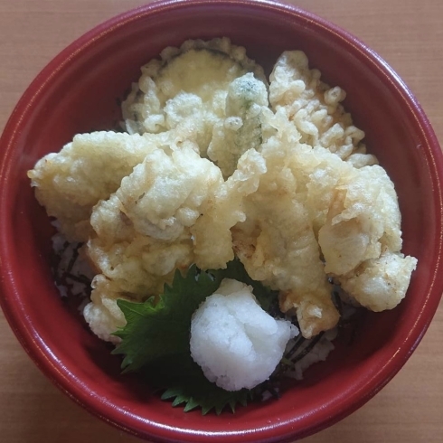 日替り弁当「明日の日替り弁当は鶏天丼」