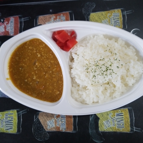 「本日の日替わり★今日は田中のカレーが500円！」