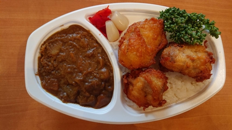 「明日の日替り弁当は「唐揚げチキンカレー」」