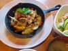 「本日のおすすめランチは鶏のバジルチーズ焼き」
