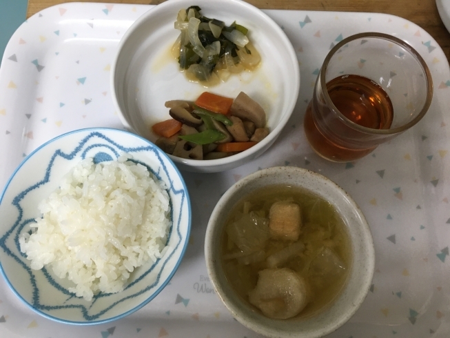 「谷史季保育園　今日の給食５月３１日月曜日」