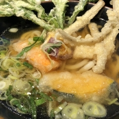 糸島市前原中央【ひなたうどん2号店】旬の野菜が6種類！優しいほっとする味。