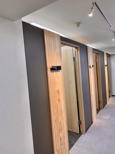 「エリンサーブ 神戸オフィスの4階フロアーに「個室ブース」「コワーキングスペース」が拡充されました！！」