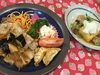 「本日の日替わりランチは　チキンステーキ野菜あんかけです。」
