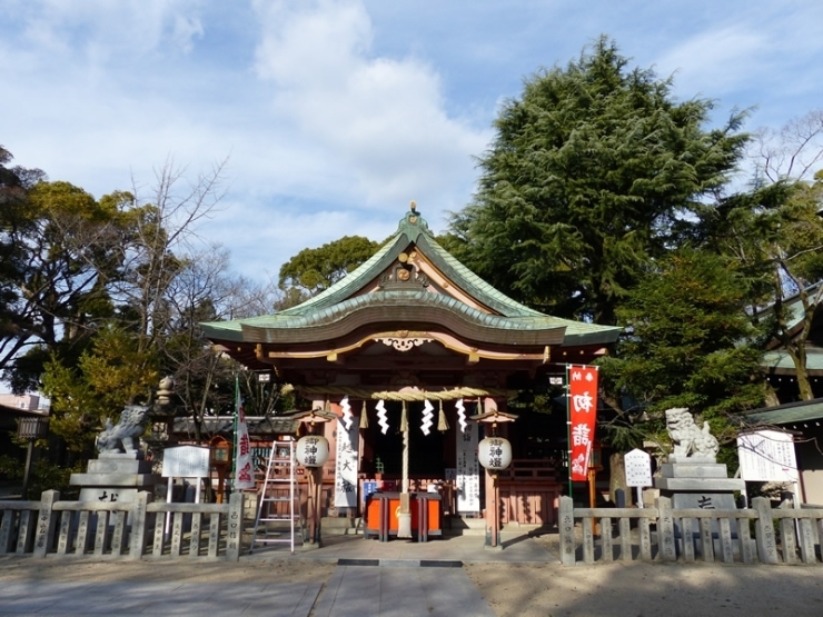 服部住吉神社は阪急宝塚本線服部天神駅下車　徒歩5分です。<br>正式名称は住吉神社。<br>