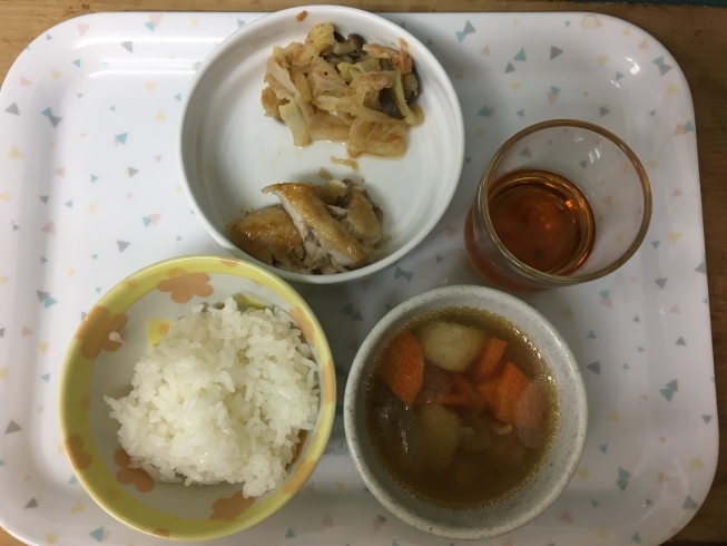 「谷史季保育園　今日の給食・おやつ６月８日火曜日」