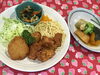 「本日の日替わりランチは　とりからランチです。」