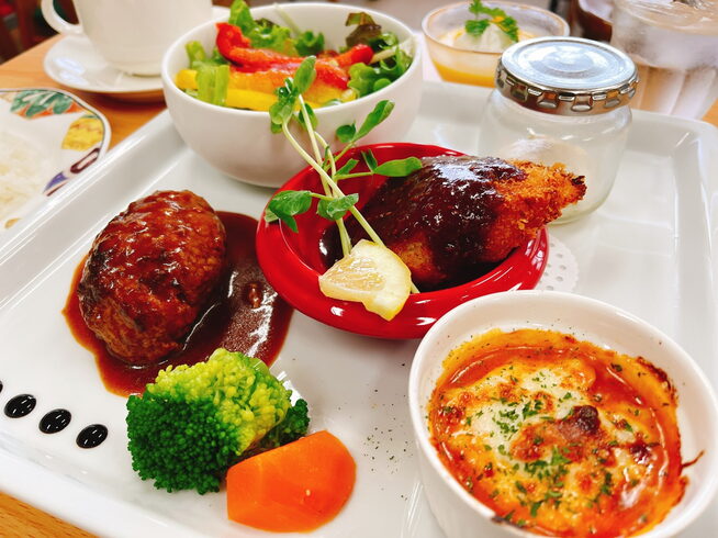 大人のお子様ランチ(お肉バージョン)「6月のフェア!大好評!大人のお子様ランチ!日曜日営業!」