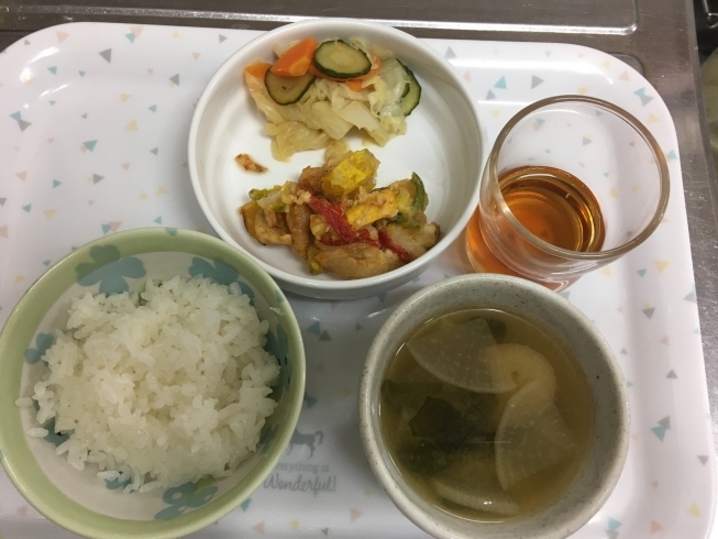 「谷史季保育園　今日の給食・おやつ　６月１４日月曜日」