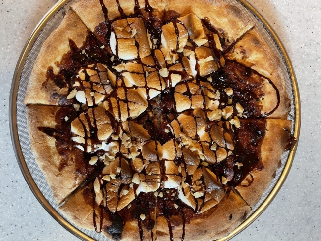 マシュマロとチョコのピザ「長岡天神ピザ&ワインテラ　スイーツ　デザートピザのご案内」