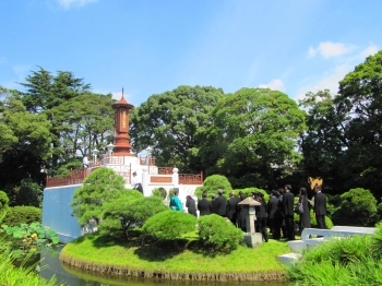 美しい庭園にある妙宗大霊廟「宗教法人 国柱会」