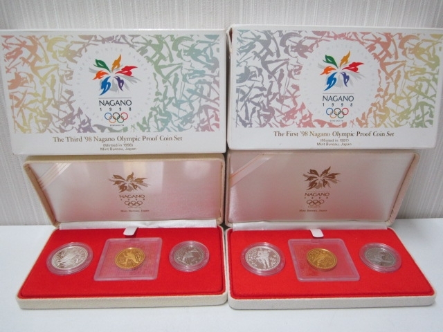 「伊丹市昆陽からご来店。長野オリンピックの記念金貨セットのお買取りです。」