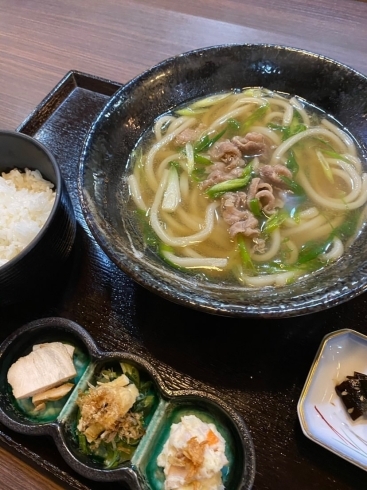 肉吸いうどん「新掲載店『うまい処　京てんとう』」