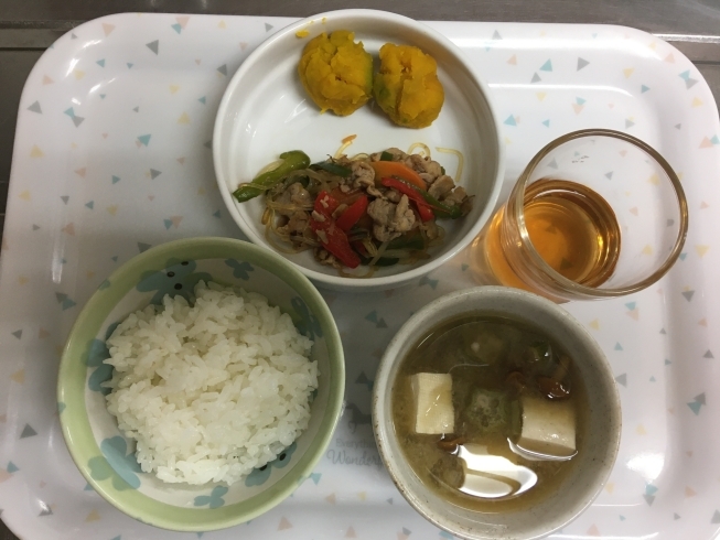 「谷史季保育園　今日の給食・おやつ　7月８日木曜日」