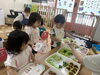 ちゃんと順番待ちしています！「アップル保育園の給食紹介♪」