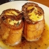 モッツァレラチーズトースト　焦がしバターとアンチョビのソース