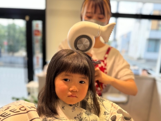 「2歳４ヶ月の女の子。First hair cut」