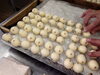 鶏卵饅頭　餡が上面に出てる💦「包餡機2号機、1年4カ月ぶりに再稼働しました」