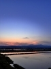 水鏡とカエルの大合唱「恋人坂のマジックアワー　水鏡に映る夕焼けのパノラマ」