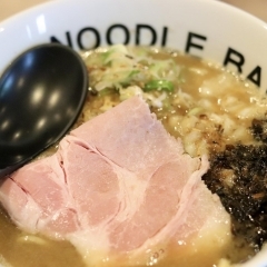 濃厚魚介ラーメンを『NOODLE BAR 9（ヌードル バル キュー）』で食す！【恵庭市大町】 | 千歳市・恵庭市のおすすめランチ特集| まいぷれ[千歳・恵庭]