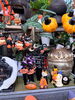 「ハロウィン🎃グッズが色々と店頭に並んでます😊」