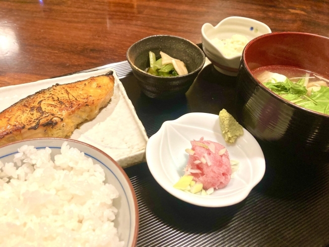 銀鮭の西京焼き定食「西永福　ちゃんこ部屋『はな籠屋』さんにて定食ランチ」