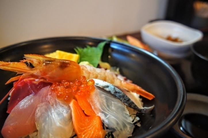 まる太食堂 で絶品海鮮丼ランチ 京成津田沼駅 習志野 津田沼のおすすめランチ特集 まいぷれ 習志野市