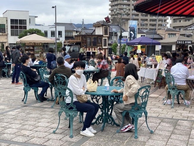 「毎月第2日曜日は京店カラコロマルシェの日」