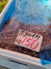「昼から魚が入って来る予定なのでちょっと魚は少なめですが是非お越しください😄」