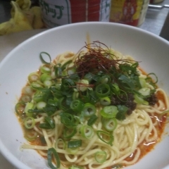 汁なし坦々麺