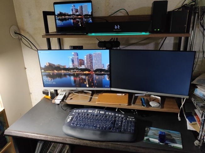 机の上がスッキリしました!