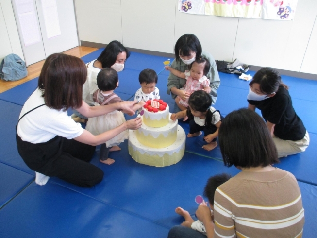 くだもの飾りましょう「今日はお誕生日会がありました。」