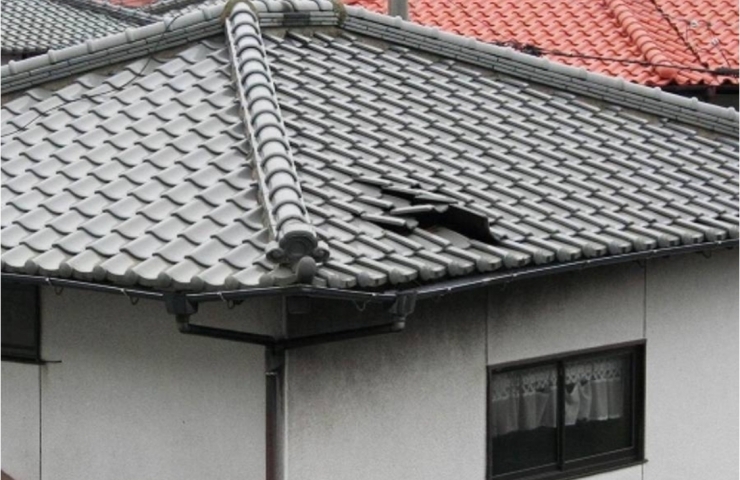 屋根の破損「ゲリラ豪雨に備えて…」