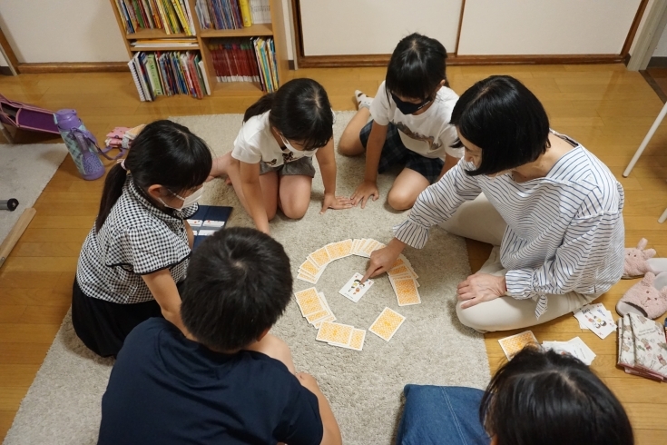 小学生 遊びながら学ぶ英文法 ー 小学3 4年生クラスに代名詞をゲームで導入 福岡県春日市の英語教室アップルのニュース まいぷれ 春日 大野城