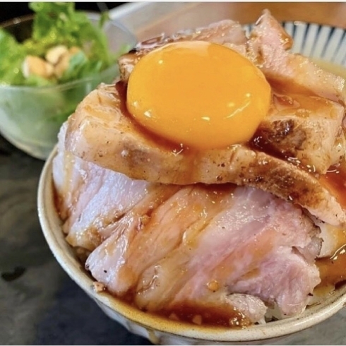 「限定10食　ローストポーク丼」