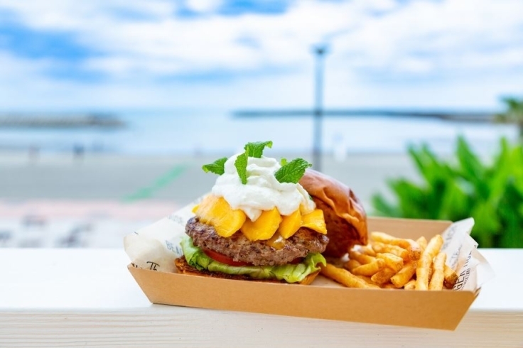 「The BEACH BURGER HOUSE オープン4周年記念」