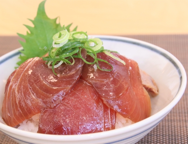 大人気！ブリ漬け丼「ふるさと納税でお得に「海鮮漬け丼」食べられます♪」