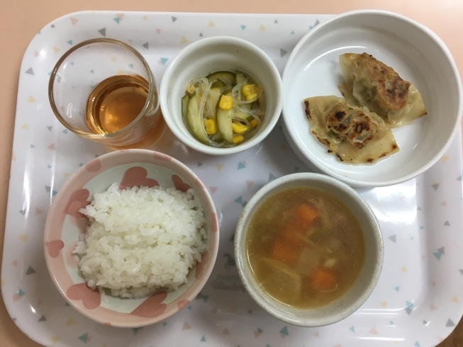 「谷史季保育園　今日の給食・おやつ　７月２８日水曜日」