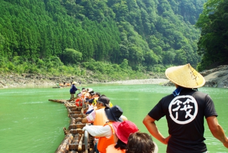 迫力満点！筏下り体験「夏を思いっきり楽しもう！【北山村　スリル満点筏下り体験】【ゆたか旅案内所】」