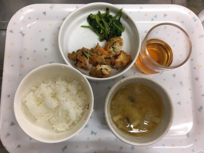 「谷史季保育園　今日の給食・おやつ　８月２日月曜日」