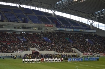 黙祷後、試合が始まりました