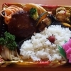 「明日の日替り弁当は煮込みハンバーグ」