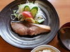 「8月10日(火)一魚一会のおすすめランチは「ブリの西京焼きと鯛めし」です♪」